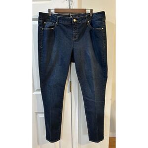 Torrid‎ Women's Jeans Sz 16R Straight Fit Medium Wash Mid Rise